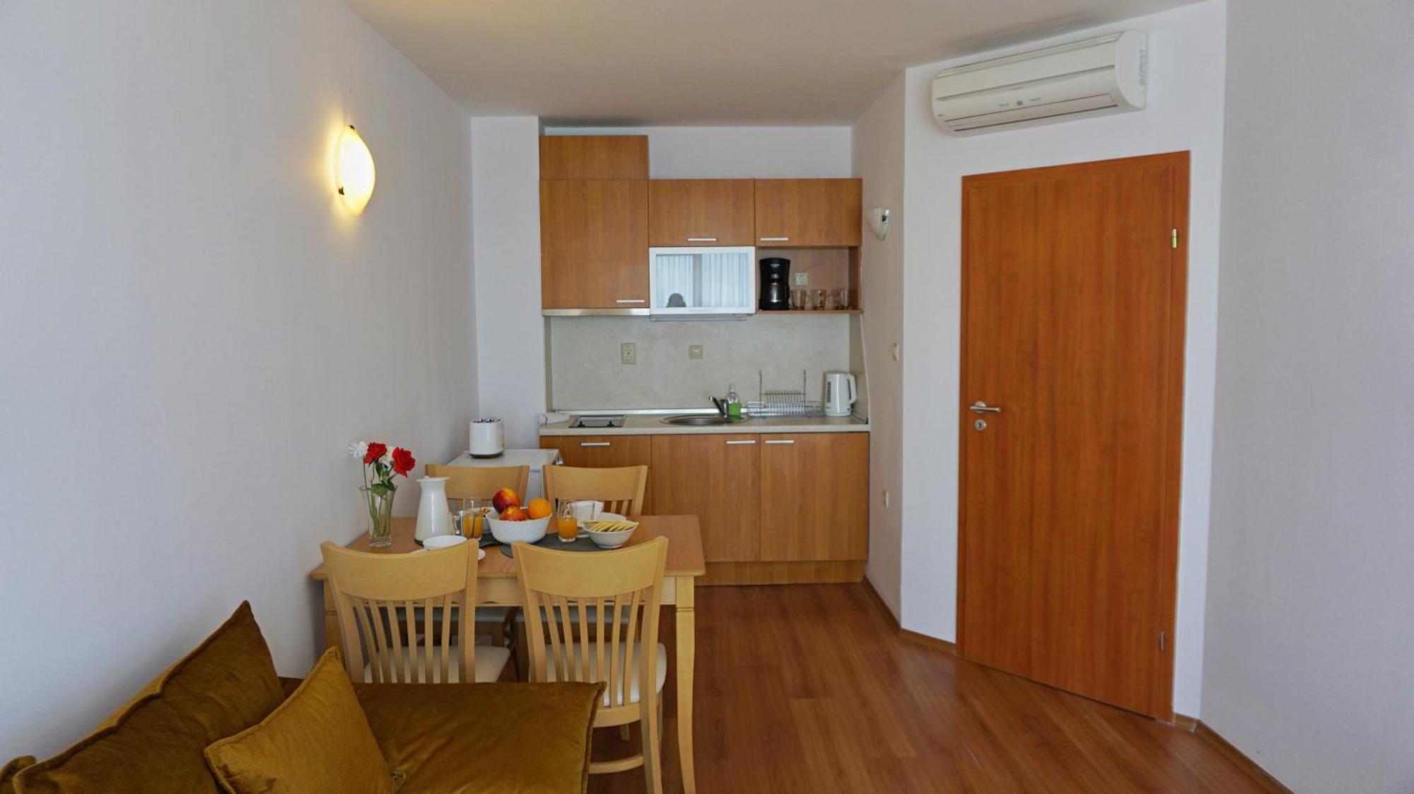 Apartments Sirena First Line - Апартаменти Сирена На Първа Линия Golden Sands Exterior photo