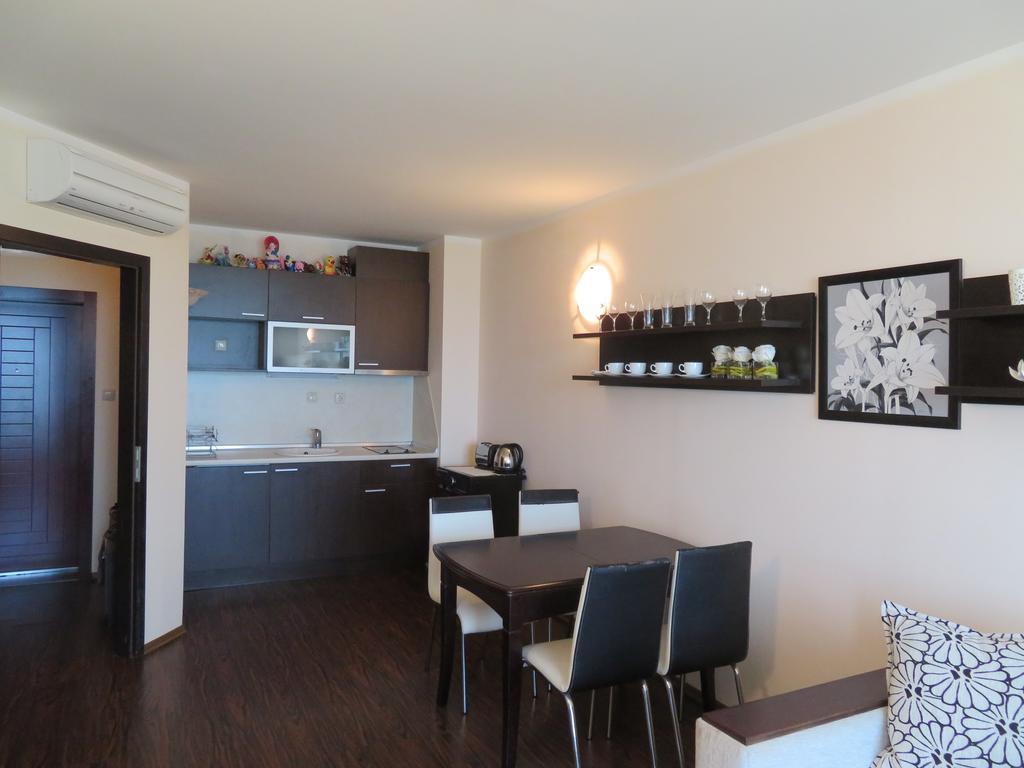 Apartments Sirena First Line - Апартаменти Сирена На Първа Линия Golden Sands Exterior photo